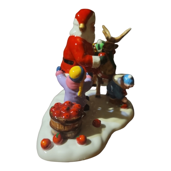 Vtg 99 Dept 56 Snow Village Santa Comes to Town #54958 w/Bx Reindeer Apples Kids - Picture 4 of 14